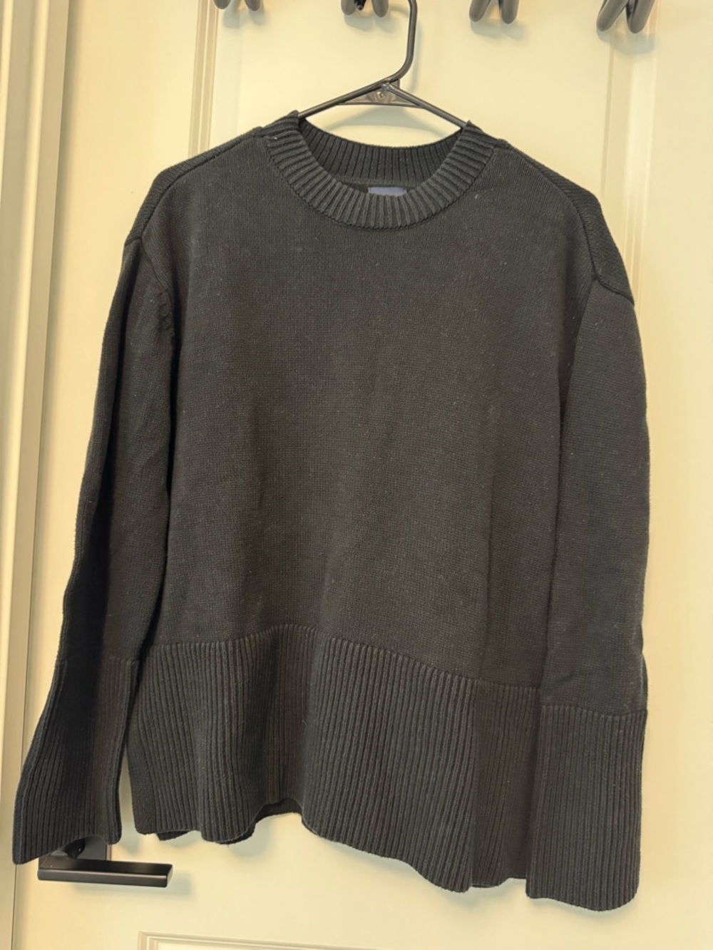 GAP Women's Black Crewneck Sweater with Ribbed Hem